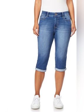 Angels Forever Young 17” capri for women figure enhancing stretch denim